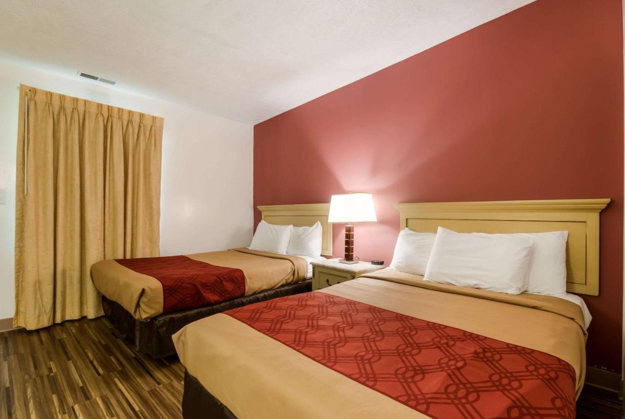 Econo Lodge Inn & Suites Lake Harmony - Pocono Mountains Area Уайтхейвен Экстерьер фото