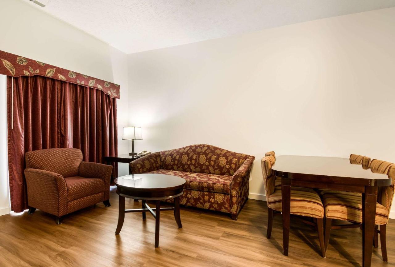 Econo Lodge Inn & Suites Lake Harmony - Pocono Mountains Area Уайтхейвен Экстерьер фото